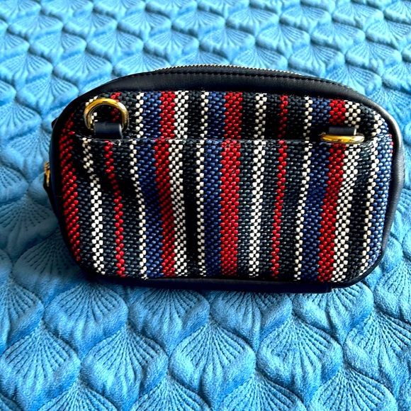 TOMMY HILFIGER BELT BAG WITH VERTICAL LINES - Picture 4 of 9